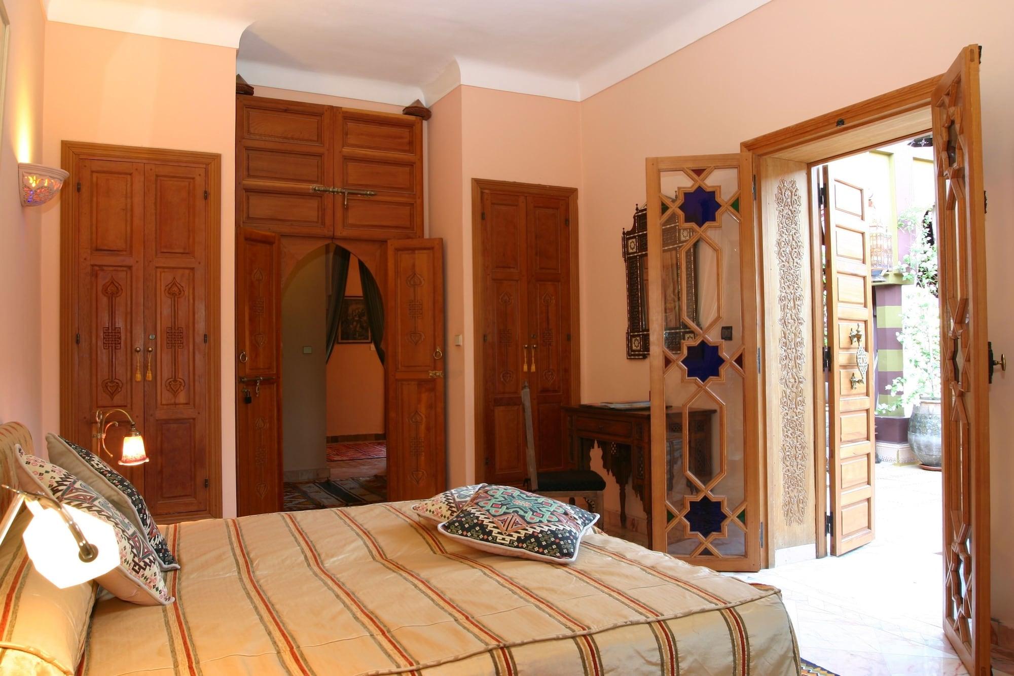 Dar Ayniwen Garden Hotel & Bird Zoo Marrakesh Esterno foto