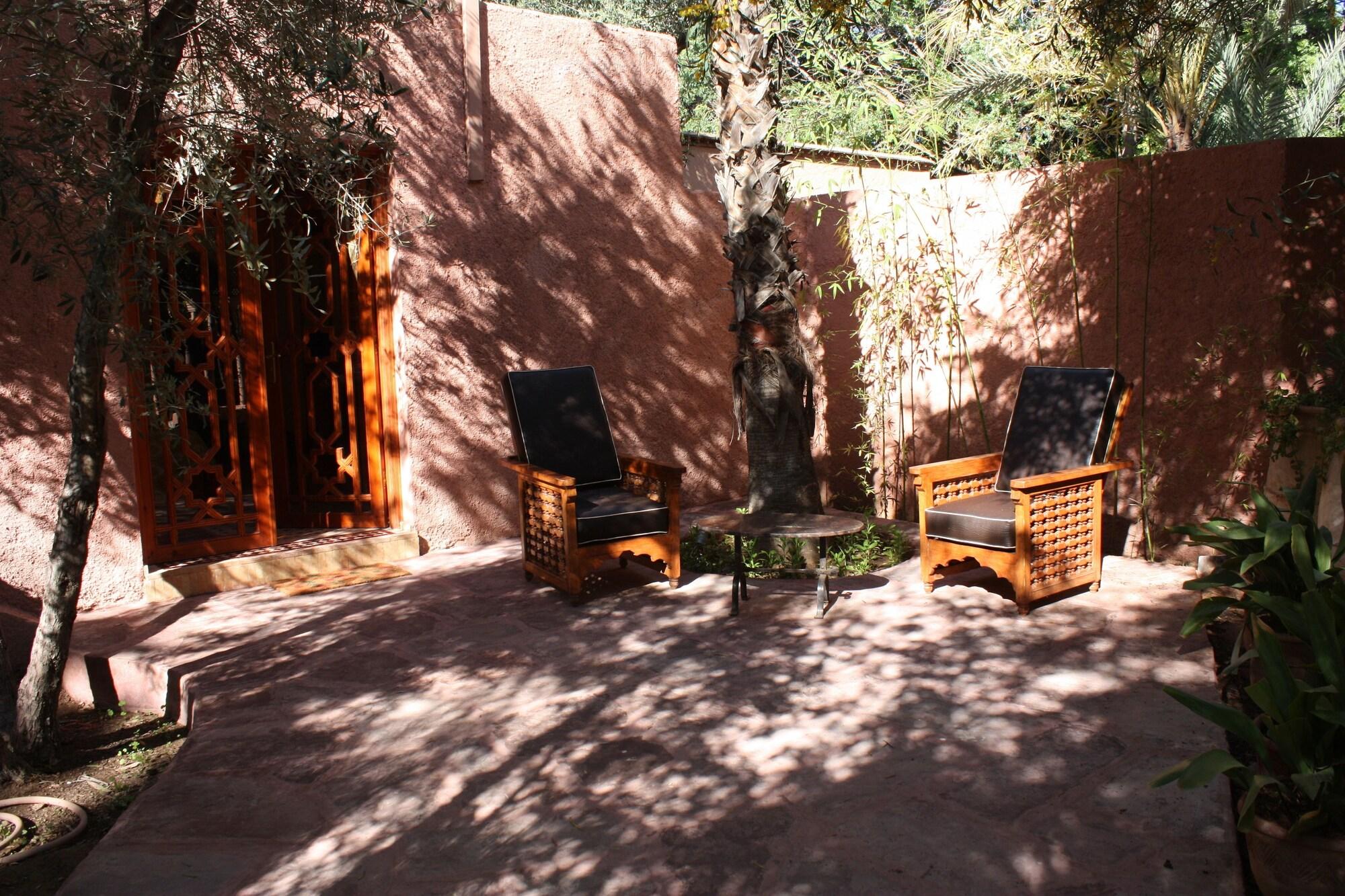 Dar Ayniwen Garden Hotel & Bird Zoo Marrakesh Esterno foto